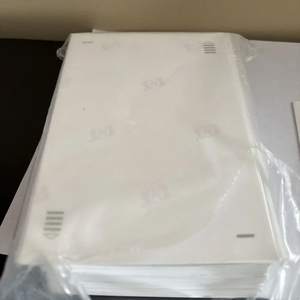 HP 4x6 Photo Paper Glossy 140+ sheets New Opened Package